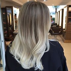 Level 8 Hair Color, Level 8 Hair, Dark Roots Blonde Hair Balayage, Balayage Hairstyle, Beachy Hair, Level 8, Gorgeous Hair Color, Hair And Makeup Tips