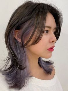 Pink Underdye Hair, Korean Side Bangs, Long Hairstyles With Layers, Under Hair Dye, Underdye Hair, Under Hair Color, Hairstyles With Layers, Hidden Hair Color, Peekaboo Hair Colors