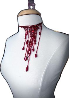 Goth Bride, Diy Kostüm, Halloween Tattoo, Vampire Costume, Red Beads, Bow Shoes, A Necklace, Costume Halloween, Dracula