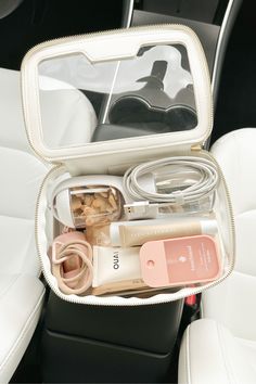 10 Car Trip Essentials You Should Never Travel Without - by mable grace Car Organization Ideas, Cool Car Accessories, Clear Makeup Bags, Car Organization, Mom Car