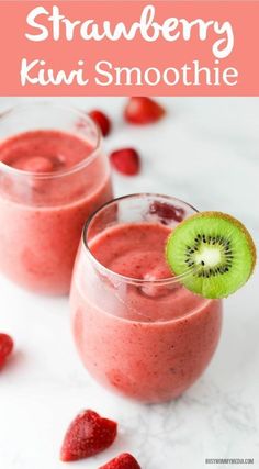 strawberry kiwi smoothie in two glasses with a kiwi slice on top