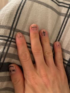 Nail Ideas For Men Simple, Nails For Men Aesthetic, Masculine Nail Art Simple, Short Nail Bed Designs, Male Nails Ideas, Male Gel Nails, Simple Male Nail Art, Simple Nail Designs For Men, Nails For Masc Women