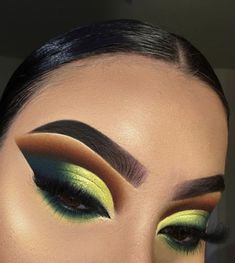 Makeup Cantik, Make Up Designs, Yellow Makeup, Dramatic Eye Makeup, Make Up Inspiration