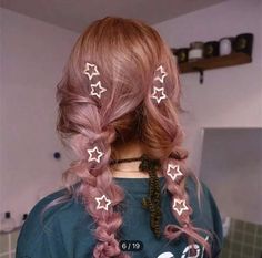 Concert Hairstyles, Hairpin Accessories, Hair Grips, Hair Appointment, Star Hair, Hair Accessories Clips, Metal Hair Clips, Fashion Hair Accessories, Metallic Hair