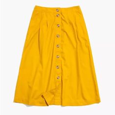 Patio Button Front Midi Skirt From Madewell In A Rich Mustard Yellow. Cotton / Rayon Blend. Plus Size 24. Brand New In The Original Packaging From Madewell. This Style Is Sold Out Online. Offers Are Welcome! Midi Skirt Plus Size, Button Front Midi Skirt, Skirt Images, Madewell Skirt, Jeans Bags, Tiered Midi Skirt, Skirt Plus Size, Cotton Midi Skirt, Striped Midi Skirt