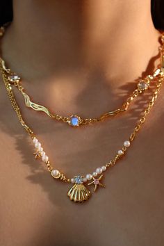 18K Real Gold Plated Sea Shell Pearls Necklace Island Jewelry Aesthetic, Island Girl Jewelry, Cute Jewelry Aesthetic, Necklace Layering Ideas Gold, Shell Necklace Aesthetic, Where To Buy Jewelry, Sea Shell Jewellery, Gold Jewellery Aesthetic, Island Clothes