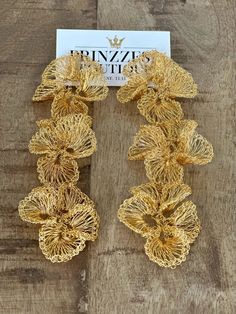 Triple Flower All Gold Drop Earrings - PRINZZESA BOUTIQUE Crocheted Earrings, Flower Bomb, 2 Earrings, Enameled Copper, Gold Flower, Stunning Jewellery, Gold Drop Earrings, Gold Flowers