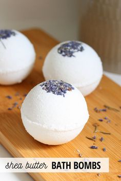 DIY shea butter bath bombs made with simple, natural ingredients. These are moisturizing, easy to make and extremely customizable. Enjoy a relaxing spa night or gift to a friend! Diy Shea Butter, Bath Bomb Recipe Easy, Bath Boms Diy, Shae Butter, Bath Bomb Recipe, Shea Butter Recipes, Scent Bars, Bombe Recipe, Spa Night