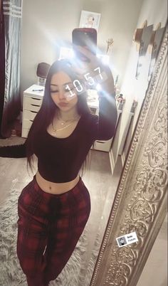 Fitness Selfie Ideas, Latina Shorts Outfit, Proclub Outfit, Baddie Selfie Ideas, Nina Fresa Outfits For School, Poses For Baddies, Baddies Outfit Ideas, Chula Outfits