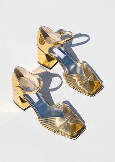 70s Heels, Suzanne Rae, 70s Shoes, Gold Wedding Shoes, Metallic High Heels, Gold Sandals, Slingback Sandal, Gold Leather, Metallic Leather