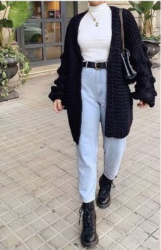 Grunge Winter Outfits, Baggy Cardigan, Outfits Fo, Jeans Outfit Winter, Diy Jeans, Hipster Outfits, Jeans Outfit