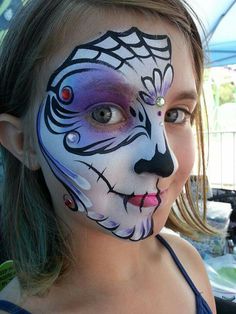 Painting Skulls, Skull Face Painting, Facepainting Halloween, Face Paint Designs, Sugar Skull Face Paint, Girl Halloween Makeup, Adult Face Painting, Skull Face Paint, Girl Face Painting