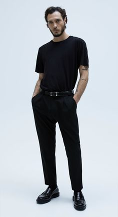 Black Trousers Outfit, Black Outfit Men, Mode Hipster, Minimalist Men, Smart Casual Men, Stylish Men Casual, 문신 디자인