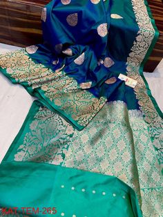 Blue Saree For Puja, Wedding Outfits For Bride, Saree For Marriage, Benaras Sarees, Bridal Saree Collection, Best Indian Wedding Dresses, Banaras Sarees