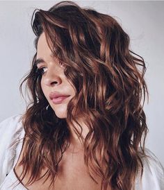 Volume Haircut, Wavy Haircuts, Natural Wavy Hair, Haircuts For Wavy Hair, Hair Thickening, Trendy Hair Color, Fall Hair Color, Fall Hair Colors