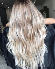 Aesthetic Balayage, Balage Hair, Balayage Honey, Textured Curls, Blonde Bronde, Butter Blonde, Blonde Ideas, Blonde Lowlights