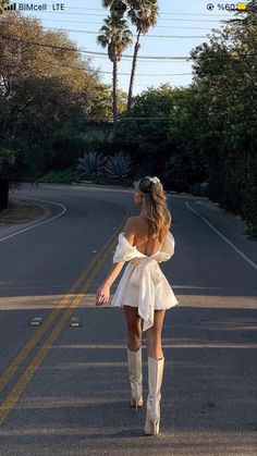 Foto Tips, White Dress Party, Types Of Girls, Short Cocktail Dress, Party Dress Short, روتين العناية بالبشرة, Fancy Dresses, Look Fashion, Classy Outfits