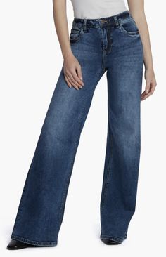 Wide Leg Jeans Outfit Ideas, Fall Denim Trends, Jeans Outfit Ideas, Wide Leg Jeans Outfit, Size 20 Women, French Wardrobe, Skirt Images, Style Muse, Fall Denim