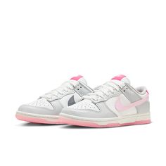 FN3451-161 Nike Dunk Low 520, Wmns Dunk Low, Trendy Shoes Sneakers, Preppy Shoes, Pretty Shoes Sneakers, Nike Model, All Nike Shoes, Cute Nike Shoes, Cute Sneakers