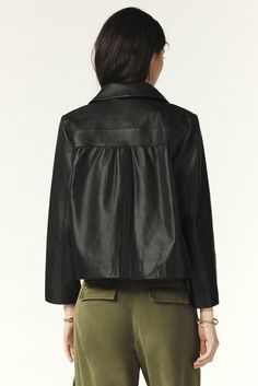 Our MYLOS jacket will add a touch of style to any outfit. This short leather jacket is designed with a Peter Pan collar, a pocket in front, and 3/4 sleeves for a unique look. Feel free to pair it with a skirt and a button-down shirt, or a vintage straight dress. This item is made from leather obtained from a tannery certified by the protocol of the Leather Working Group - Short jacket- 3/4 sleeves- Pocket in front- Peter Pan collar Chic Leather Jacket With Flap Pockets For Spring, Chic Spring Leather Jacket With Flap Pockets, Chic Leather Jacket With Flap Pockets For Fall, Chic Fall Leather Jacket With Flap Pockets, Leather Outerwear With Flap Pockets, Chic Cropped Jacket With Flap Pockets And Lapel Collar, Chic Leather Jacket With Lapel Collar And Flap Pockets, Chic Leather Jacket With Flap Pockets, Cropped Leather Jacket For Fall Workwear