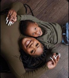 Poses For Mother Son Pictures, Son And Mom Photoshoot Picture Ideas, Mum And Daughter Photoshoot Ideas, Photoshoot Ideas Mother And Son, Mom And Son Birthday Photo Ideas, Fun Mother Son Photo Shoot