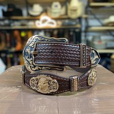 Really nice western cowboy belt perfect for any occasion! Perfect for going out to rodeos, parties/quinces, city walks and more! Made with durable & quality leather with golden Bull rider plaques! Has a 1.5 inch width made from genuine leather with stainless steel hardware. A nice caramel brown with gold available in all sizes 30-42! Choose the right size for the best fit!  Spanish: Muy bonito cinturón de vaquero occidental, perfecto para cualquier ocasión! ¡Perfecto para ir a rodeos, fiestas/quinces, paseos por la ciudad y más! ¡Hecho con cuero duradero y de calidad con placas doradas de Bull Rider! Tiene un ancho de 1,5 pulgadas hecho de cuero genuino con herrajes de acero inoxidable. ¡Un bonito marrón caramelo con oro disponible en todas las tallas 30-42! ¡Elige la talla correcta para e Bull Rider, Cowboy Belt, Bull Riders, Belt For Men, Western Belt, Caramel Brown, Western Belts, Genuine Leather Belt, Suspender Belt