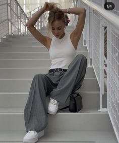 Korean Wide Pants Outfit, Summer Outfits 2024 Trends, Confident Outfits For Women, Grey Outfit Summer, Layering Outfits Summer, Overdressed Outfits, Outfit Elegantes, Classic Style Outfits, Uni Outfits