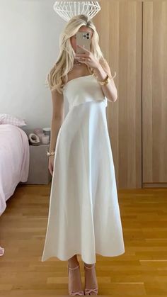 Graduation Outfits For Women, 90s Inspired Outfits, Elegant Outfit Classy, Corporate Outfits, Ootd Ideas, Style Aesthetic, Graduation Outfit, Evening Dresses Elegant, Girly Fashion