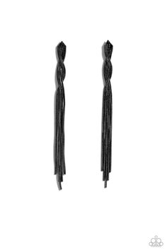 Ropin Rodeo Queen - Black Tassel Earrings - Chic Jewelry Boutique Ropes of gunmetal snake chains gently twist and release into a timeless tassel, resulting in a classic shimmer. Earring attaches to a standard post fitting. Sold as one pair of post earrings. Order Date: 9/6/2023 Queen Black, Rodeo Queen, Jewelry Catalog, Jewelry Boutique, Black Rope, Purple Necklace, Paparazzi Accessories, Chic Jewelry, Black Earrings