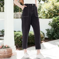 Embrace the alternative trend with our Loose Tapered Crop Denim Pants, crafted from incredibly soft denim fabric for a comfortable all-day wear. These boyfriend-style jeans feature ripped holes, functional pockets, and a loose fit design, perfect for adding a touch of edge to your wardrobe. Non-stretch Dark Wash Cropped Jeans With Pockets, Casual Dark Wash Tapered Leg Bottoms, Spring Mid-rise Black Cropped Jeans, Trendy High-waisted Jeans For Everyday, Black High Waist Relaxed Fit Cropped Jeans, Dark Wash Cropped Leg Pants With Pockets, Relaxed Fit Cropped Jeans In Dark Wash With Pockets, Casual High Waist Cropped Jeans With Pockets, Dark Wash Cropped Jeans With Relaxed Fit