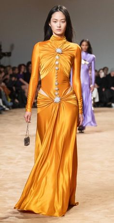 Cloth Inspiration, Fancy Gown, 2024 Outfits, Fashion Gowns, Paco Rabanne, Winter 2023, Red Carpet Looks, Couture Fashion