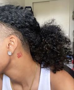 Stud Curly Hairstyles, Dominican Hairstyles Men, Curly Hair Ponytail Men, Curly Stud Hairstyles, Curly Ponytail Men, Studs With Long Hair, Studs Haircut, Stud Haircuts, Man Bun Curly Hair