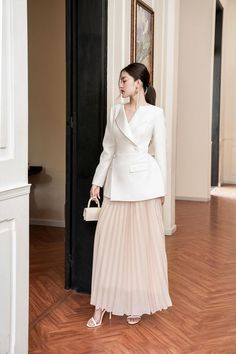 Tana Pleated Skirt MEAN BLVD Blazer With Skirt, Long Flared Skirt, Elegant Outfit Classy, Mean Blvd, Cotton Midi Skirt, Pleated Long Skirt, Korean Fashion Dress, Skirt Design, Fesyen Wanita