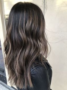 Balayage Brown, Rambut Brunette, Texture Medium, Perfect Hair Color, Brunette Balayage, Gorgeous Hair Color, Medium Cut, Brunette Balayage Hair, Beautiful Hair Color