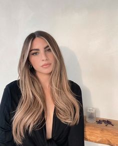 Rambut Brunette, Honey Brown Hair, Brown Hair Inspo, Money Piece, Brunette Hair With Highlights, Dirty Blonde Hair, Honey Blonde Hair, Brown Hair Balayage, Dark Blonde Hair