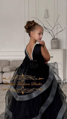 Dress With Pearls, Dress Outer, Tulle Flower Girl Dress, Detachable Train, Girls Pageant Dresses, Tulle Flower Girl, Dress Colors, Pearl Dress, Flower Girl Dresses Tulle