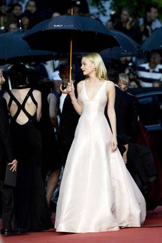 carey mulligane at cannes. Christian Dior Gowns, Dior Gown, Ellie Saab, Carey Mulligan, Red Carpet Style, The Great Gatsby, Carpet Looks, Red Carpet Dresses