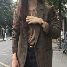 Princesa Anne, Chic Winter Outfits, Everyday Fashion Outfits, Over 50 Womens Fashion, Stylish Work Outfits, Long Sleeve Blazers, Winter Outfits Women, Casual Coat, Plaid Print