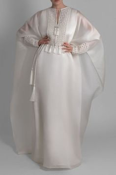 Abaya Fashion Dubai, Abaya Designs, Muslimah Fashion Outfits, Arab Fashion, African Print Fashion Dresses, Classy Casual Outfits, African Print Fashion