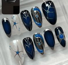 Blue Fire Nails Designs, Black Nails With Blue Design, Blue N Black Nails, Blue Space Nails, Steven Universe Nails, Jjba Nails, Black And Blue Nail Ideas, Black Blue Nails, Blue Black Nails