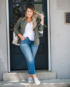 Jeans Outfit Women, Take The Cake, Outfit Trends, Curvy Girl Outfits, Curvy Outfits, Mom Outfits