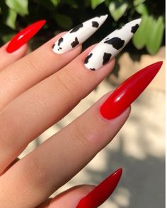 Spring Break Nails, Unghie Nail Art, Cow Nails, Spring Acrylic Nails, Broken Nails, Light Nails, Edgy Nails, Grunge Nails, Her Nails