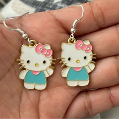 Brand New Multiple Pairs Very Cute Light On Ears Hypoallergenic Hello Kitty Earring Set, Cute Hypoallergenic Cat Ears Jewelry, Pictures Of Hello Kitty, Hello Kitty Earrings, Cat Earrings, Cute Earrings, Vintage Jewelry, Hello Kitty, Color White