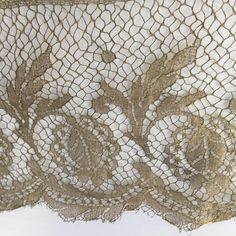 Antique Art Deco 1920’s Woven Gold Lame Lace Trim/32”x5.50” | eBay Gold Lame, Floral Vine, Linen Textile, Antique Art Deco, Straight Edge, Scalloped Edge, Textile Fabrics, Antique Art, Leaf Pattern