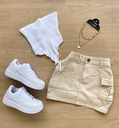 Outfits Bonitos, Kit Manicure, Fest Outfits, Mode Zara, Outfits Girl, Fasion Outfits, Cute Lazy Day Outfits, Inspo Outfit, Classy Casual Outfits