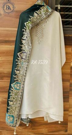 Walima Simple Dress, Simple Bridal Dresses Pakistani, Fancy Dupatta Design, Africa Trip, Function Dresses, Embroidery Fashion Detail, American Dress