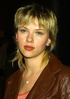 70s Womens Hair, Mod Haircut Women, Face Shape Hairstyles, Punk Hair, Heart Face Shape, Grow Hair, Scarlett Johansson