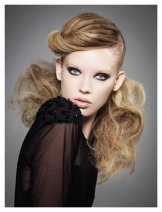 Textured Femme - Andor Bubelenyi was inspired by ’80s nostalgia while creating his longer, half up/half down microcrimped finish. “It was in the ’80s that fashion and music really started to inspire my approach to hair,” he says. “This feeling continues to fuel my work today.” Look 80s, High Fashion Hair, Avant Garde Hair, Editorial Styling, Crimped Hair, Editorial Hair, Hair Shows, Creative Hairstyles, Hair Collection