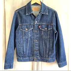 Levi's Vintage 90's Denim Jean Trucker Jacket Style 70506 Sz 36. 100% Cotton Denim, Made In Canada. Measurements Are: 17" Shoulder To Shoulder 18" Across Chest So 36" Chest 23" Sleeve 24" Length From Nape To Hem Believe To Be New Without Tags/Never Washed, With Factory Sizing. Steamed To Freshen/Sanitize Before Listing. Fantastic Vintage Levi's Denim Jacket! Levi's Retro Denim Jacket With Pockets, Vintage Jeans With Pockets For Fall, Vintage Levi’s Button-up Denim Jacket, 90s Denim Blue Fall Outerwear, Levi's Vintage Denim Jacket For Winter, 90s Dark Wash Outerwear With Pockets, 90s Style Dark Wash Outerwear With Pockets, 90s Style Dark Wash Outerwear For Spring, 90s Fitted Outerwear With Pockets