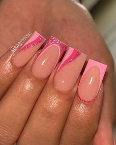 Pink Nails With Design Short, Chop Shop Nails, Pink Acyrilics Nails Designs, French Tip Acrylic Nail Ideas, Summer Nails Medium Length, Short Nail Inspo Summer 2024 Square, Summer Nail Inspo Pink, Summer Nail Ideas Pink